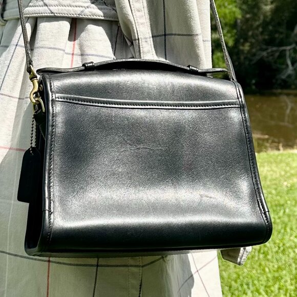 Coach Vintage 1998 Court Bag Black Gold HUNGARY 9870 Hang Tag Crossbody Strap - Picture 4 of 15